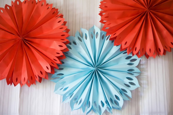 red-and-blue-birthday-party-decor red-and-blue-birthday-party-decor