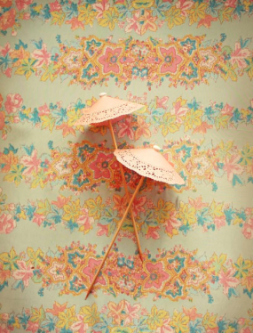 diy-doily-drink-parasols