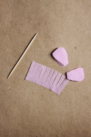 crepe-paper-mini-flower-diy crepe-paper-mini-flower-diy