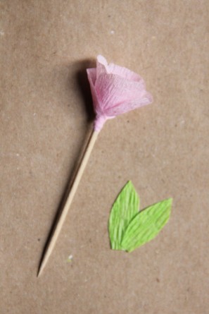 crepe-paper-mini-flowers crepe-paper-mini-flowers