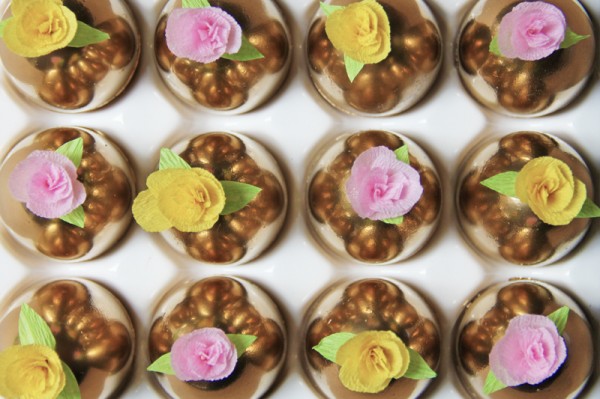 diy-gold-egg-paper-flower-easter-centerpiece diy-gold-egg-paper-flower-easter-centerpiece