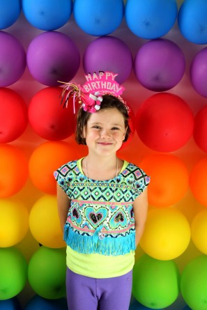 DIY Rainbow Birthday Party Photo Booth
