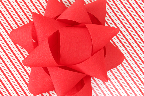 DIY Giant Christmas Bow and Cardboard Box Advent Calendar DIY Giant Christmas Bow and Cardboard Box Advent Calendar