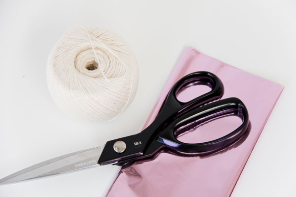 DIY Fringe Mylar Poms | Studio DIY DIY Fringe Mylar Poms | Studio DIY
