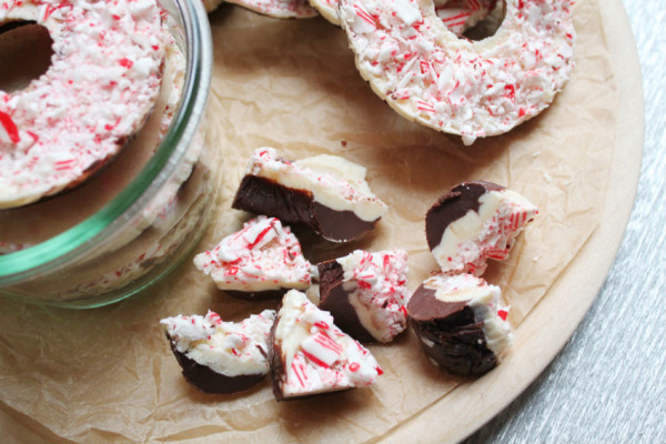 Peppermint Bark Wheels by Corner Blog | Studio DIY (3) Peppermint Bark Wheels by Corner Blog | Studio DIY (3)