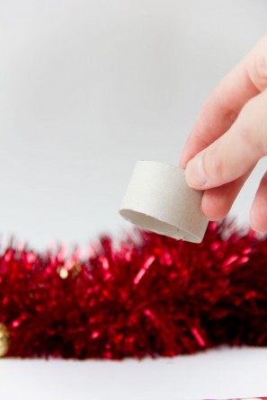 DIY Tinsel Napkin Rings DIY Tinsel Napkin Rings