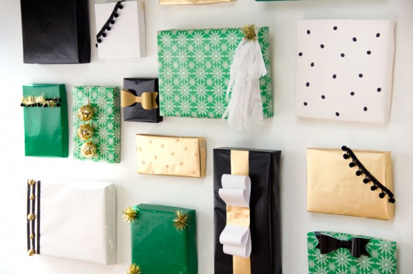 DIY Holiday Present Photo Backdrop by Studio DIY