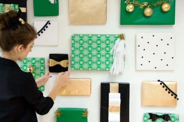 DIY Holiday Present Photo Backdrop by Studio DIY
