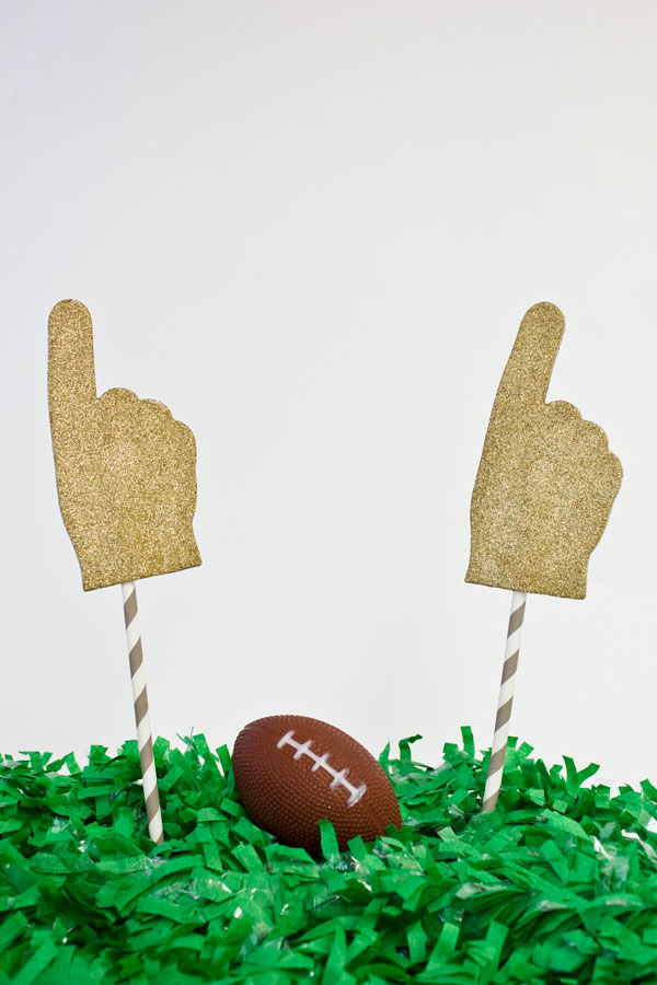 DIY Glitter Foam Fingers for the Super Bowl