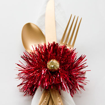 DIY-Tinsel-Napkin-Rings
