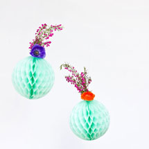 DIY Fresh Flower Honeycomb Decor