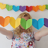 diy-heart-garland-thumb