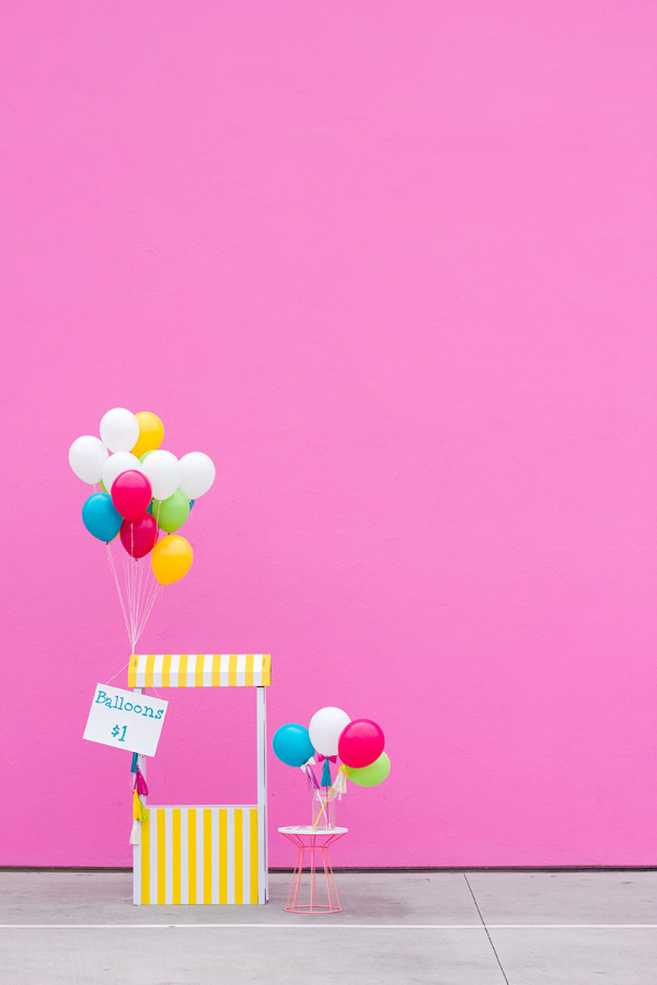 DIY Balloon Stand