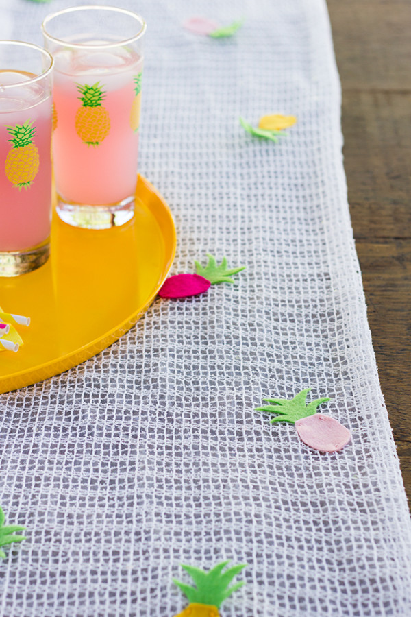 DIY Pineapple Table Runner