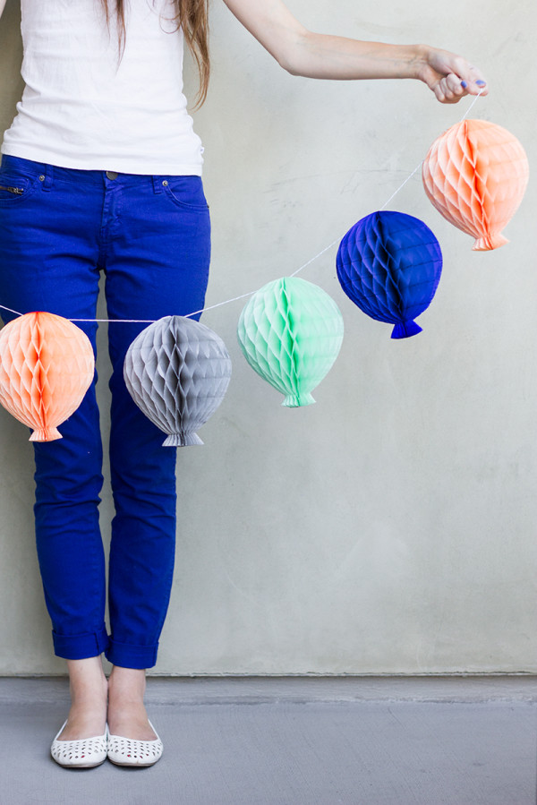 DIY Honeycomb Balloon Garland
