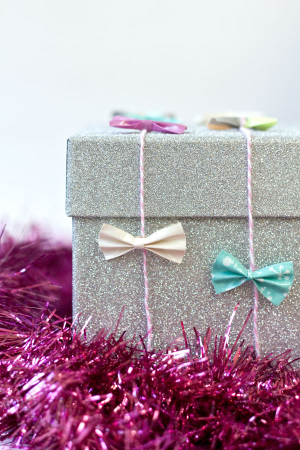 DIY Duct Tape Bow Gift Garland