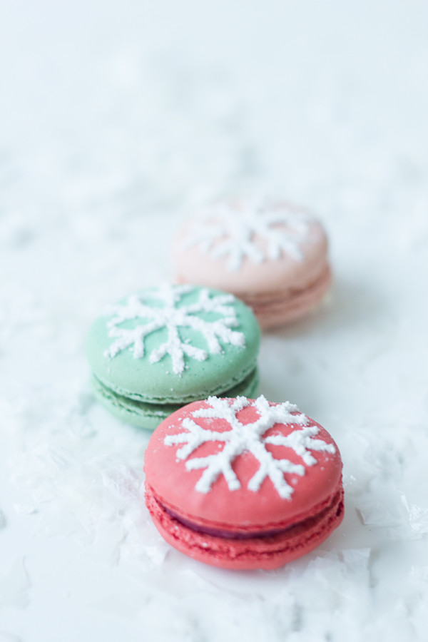 Snowflake Stenciled Macarons Snowflake Stenciled Macarons