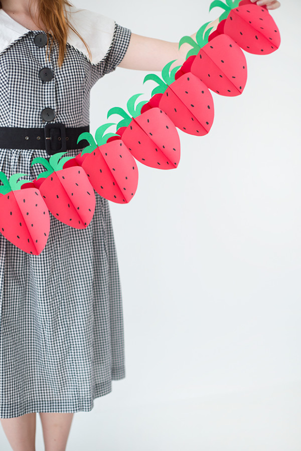 DIY Paper Strawberry Garland