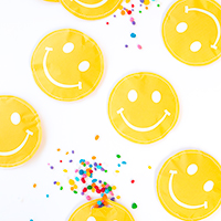 DIY Smile Favor Pouches (Free Printable!) smile-thumb