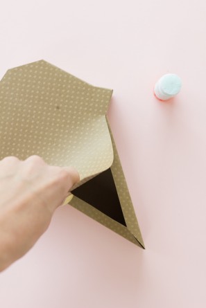 DIY Ice Cream Cone Treat Box