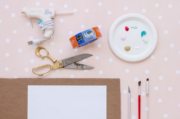 Scissors and a plate with paint