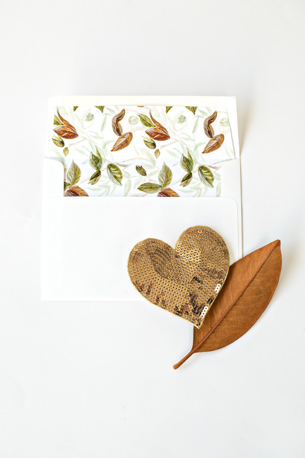 Envelope with leaves