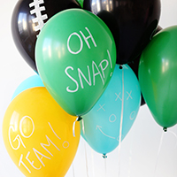 Three Quick Ways to Decorate Balloons for The Big Game