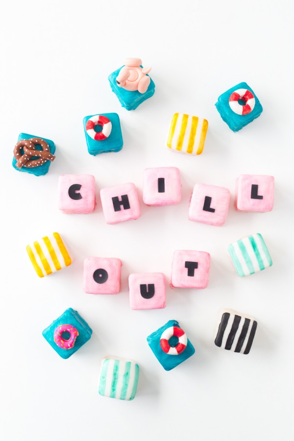 Little squares that say \"chill out\"