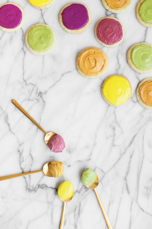 Spoons and cookies with icing