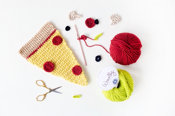 Crochet pizza slice