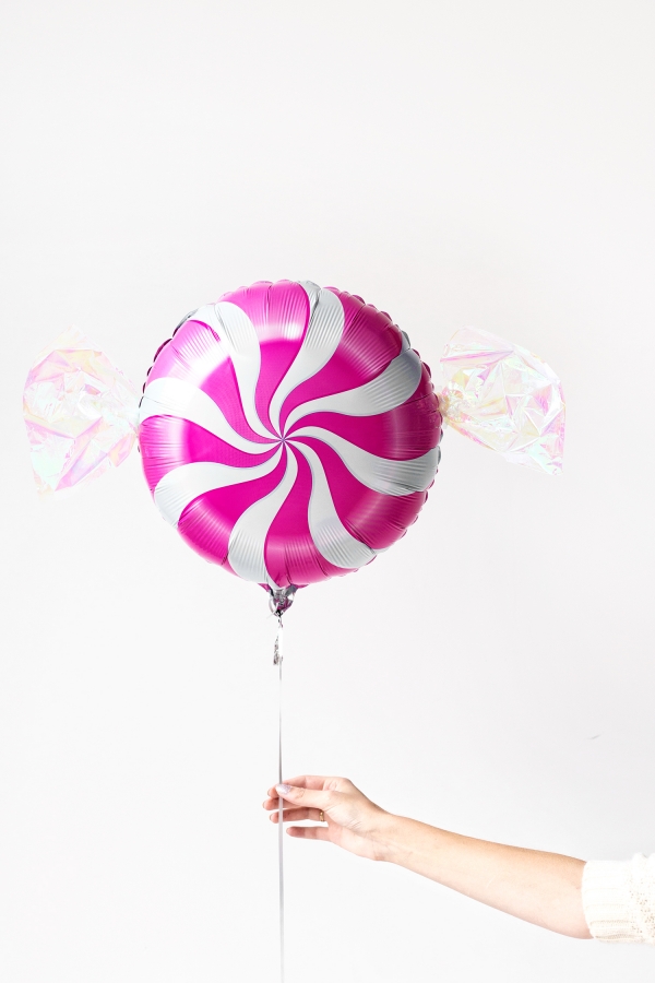DIY Peppermint Candy Balloons | studiodiy.mom
