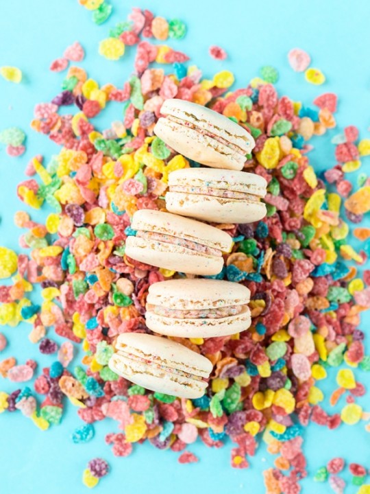 Fruity Pebbles Macarons