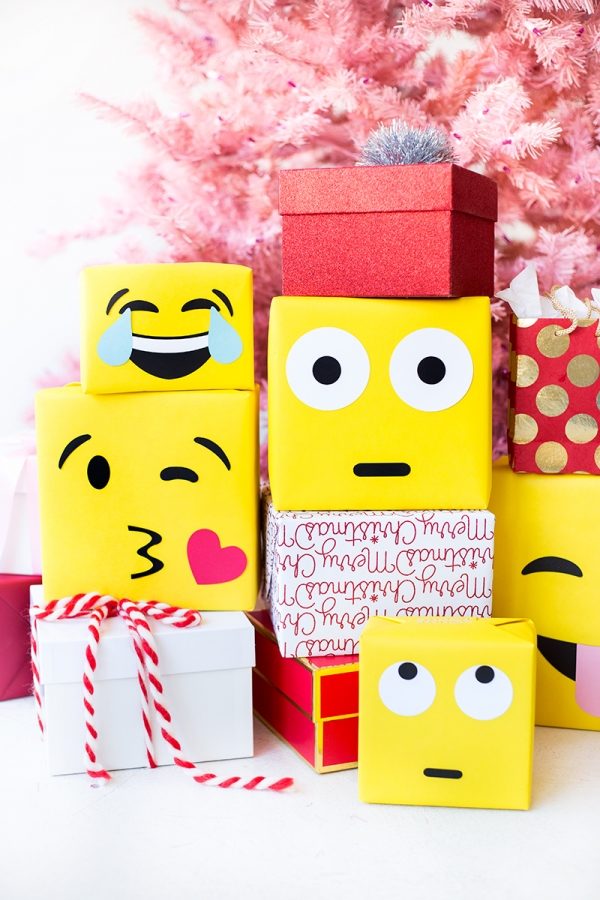 Emoji wrapping paper