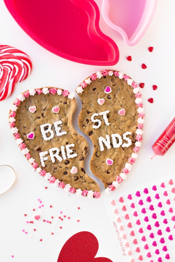 BFF Cookie Cake | studiodiy.mom