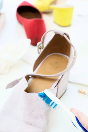 Shoes with heelss