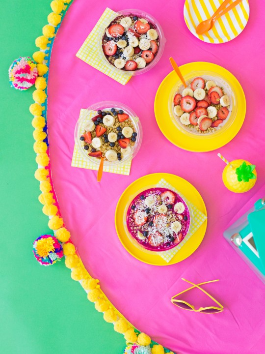 DIY Pom Pom Picnic Blanket