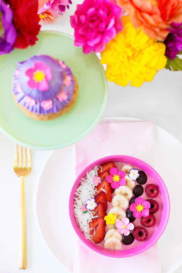 Flower Power Smoothie Bowls | studiodiy.mom