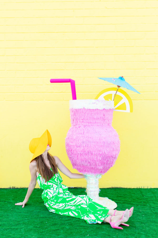 Piñata cocktail drink