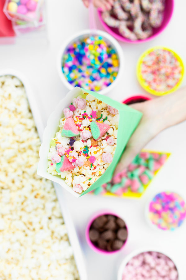 DIY Popcorn Bar for Backyard Movie Nights | studiodiy.mom