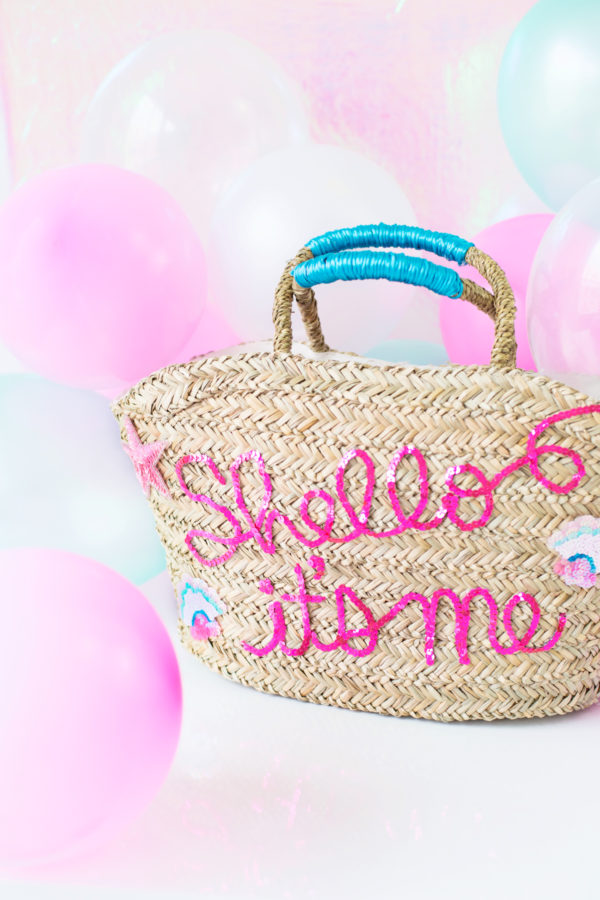A beach bag and balloons