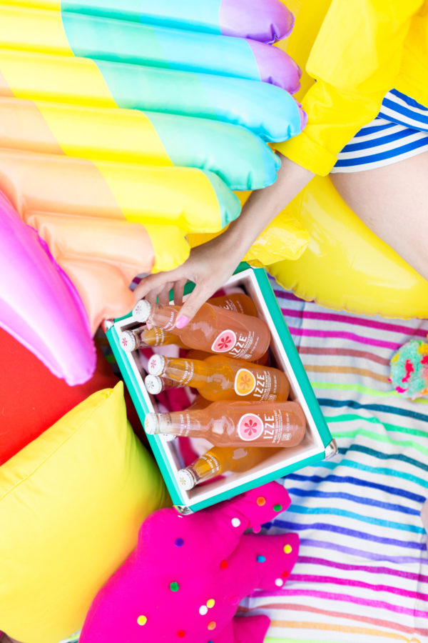 Tips for Throwing A Colorful Backyard Movie Night! | studiodiy.mom