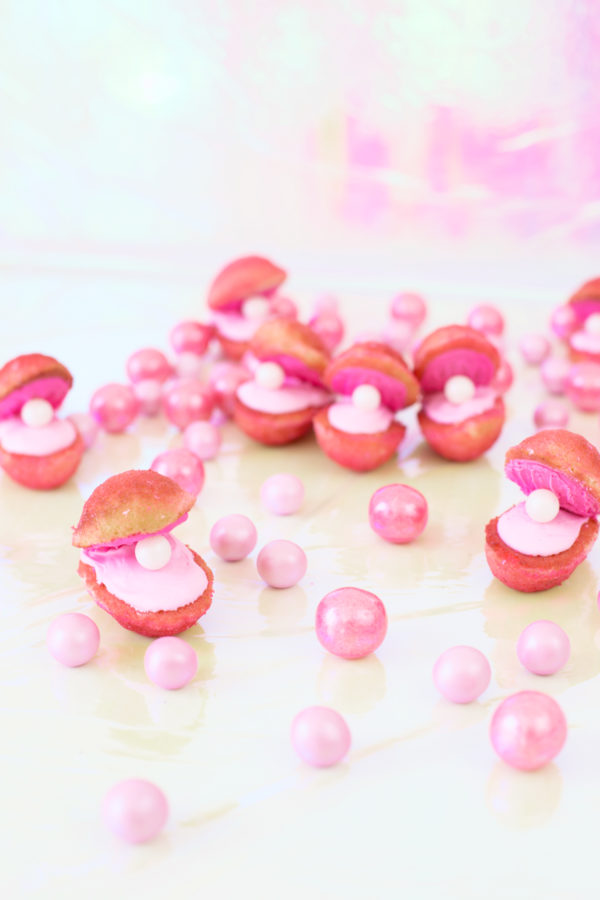 Madeleines that look like clamshell