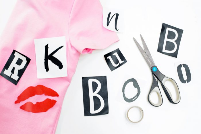 DIY Burn Book Costume | studiodiy.mom