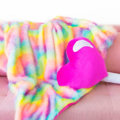 DIY Faux Fur Blanket