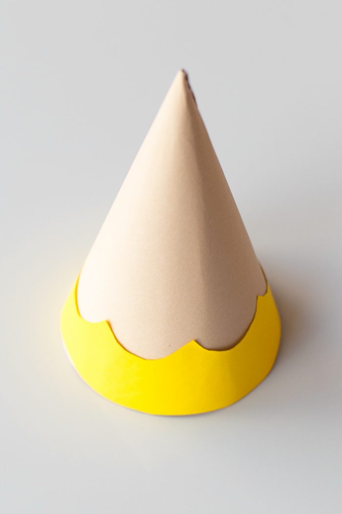 Paper pencil craft