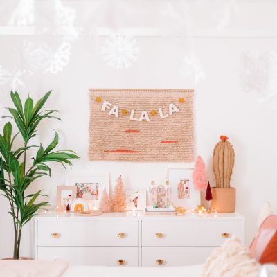 The Mindwelling: Our Holiday Home Tour! Room with Christmas decorations