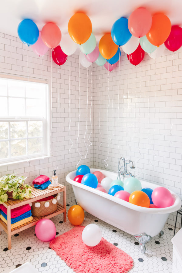 Balloons in a tub