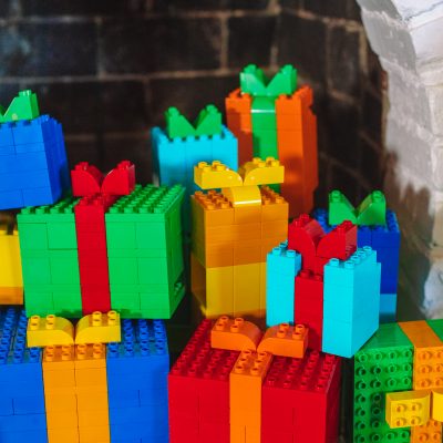 LEGO present