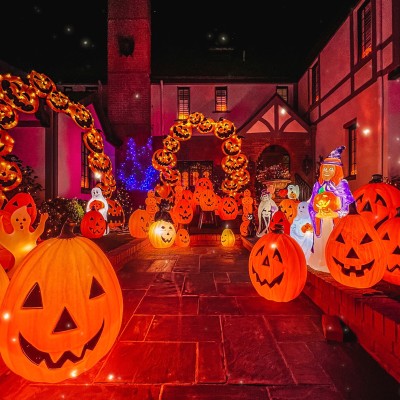 Best Halloween Neighborhoods in Los Angeles Jack-O-Lantern Outdoor Halloween Decorations