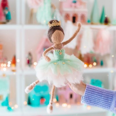Needle Felted Doll Tutorial: DIY Sugar Plum Fairy Tree Topper Needle Felted Doll Tutorial: How To Make A Sugar Plum Fairy